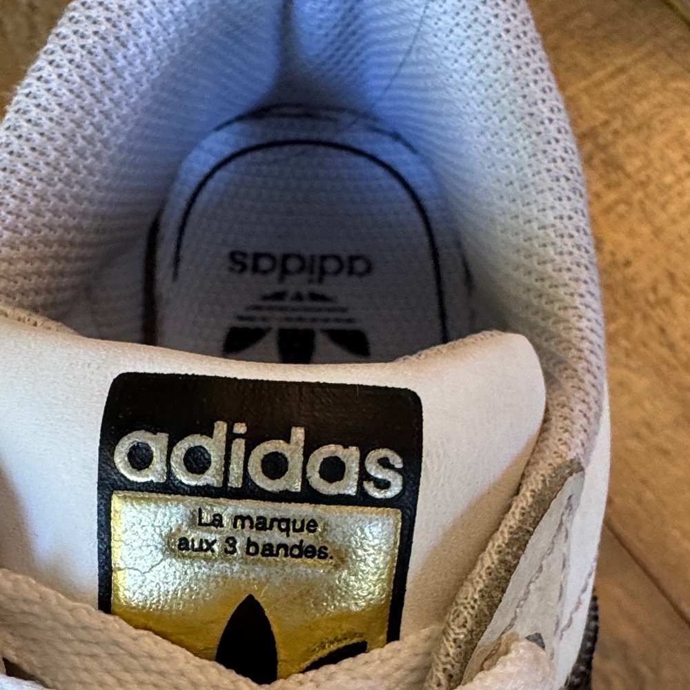 Adidas Kids superstar. Ortholite White and Black Sneakers size 2 girls EUC - Picture 2 of 7